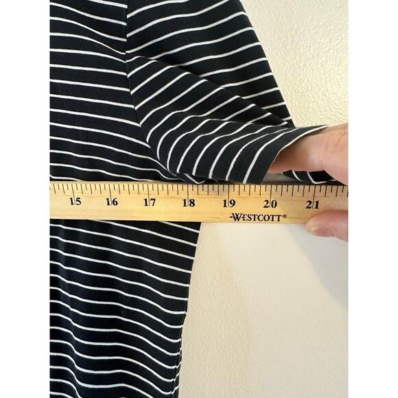 Lululemon Womens Short Sleeve Love Crew T-Shirt Parallel Stripe Black White 8 - Picture 5 of 6